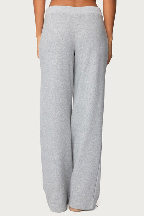 06 Sweatpants