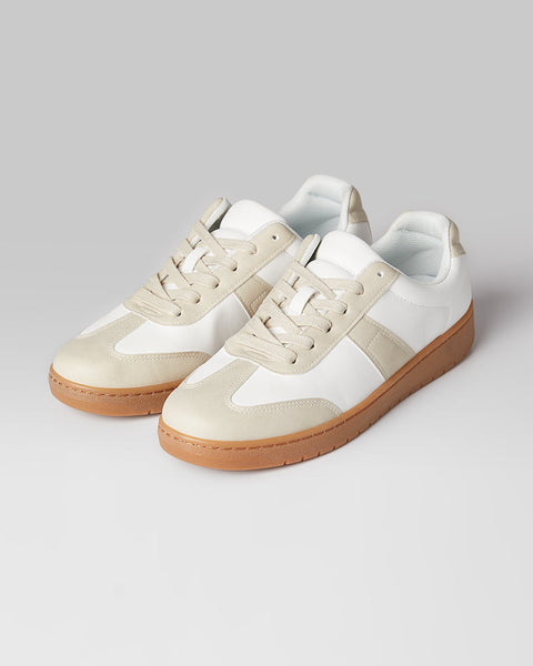 WOMEN'S EVERYDAY SNEAKERS