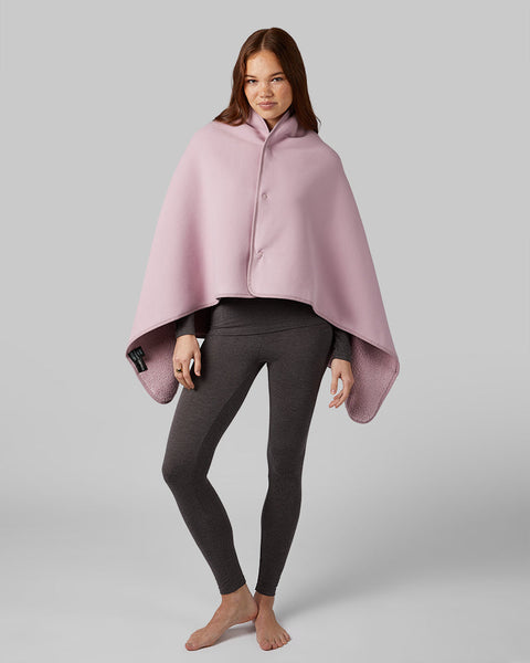 WOMEN'S FLEECE-LINED SHERPA WEARABLE BLANKET
