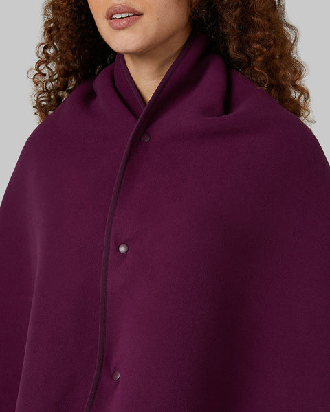 WOMEN'S FLEECE-LINED SHERPA WEARABLE BLANKET