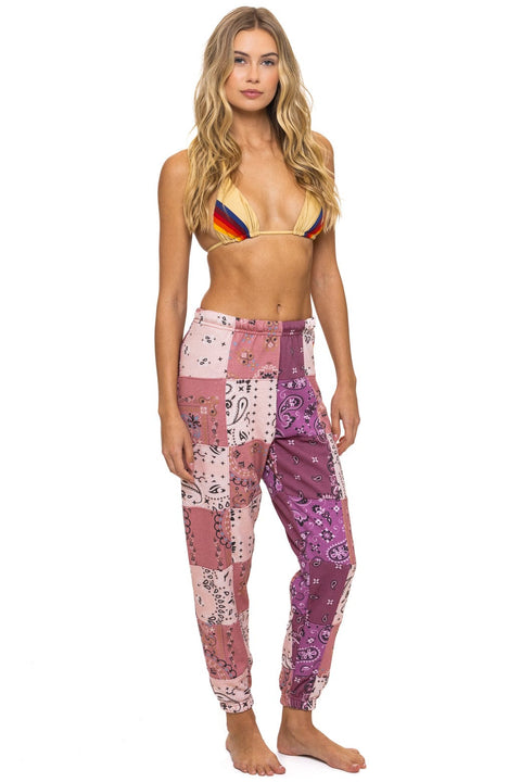 BANDANA QUILTED SWEATPANTS - PINK