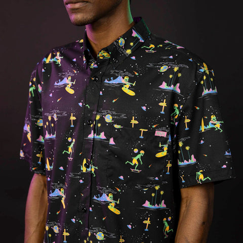 '90s Retro Space Beach – KUNUFLEX Short Sleeve Shirt